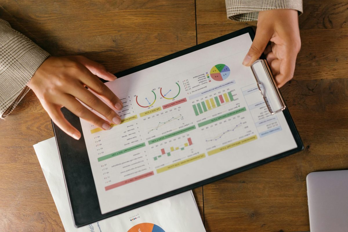 Project-Dashboard-Showing-Timeline-Charts-Analytics Project dashboard showing timeline charts analytics