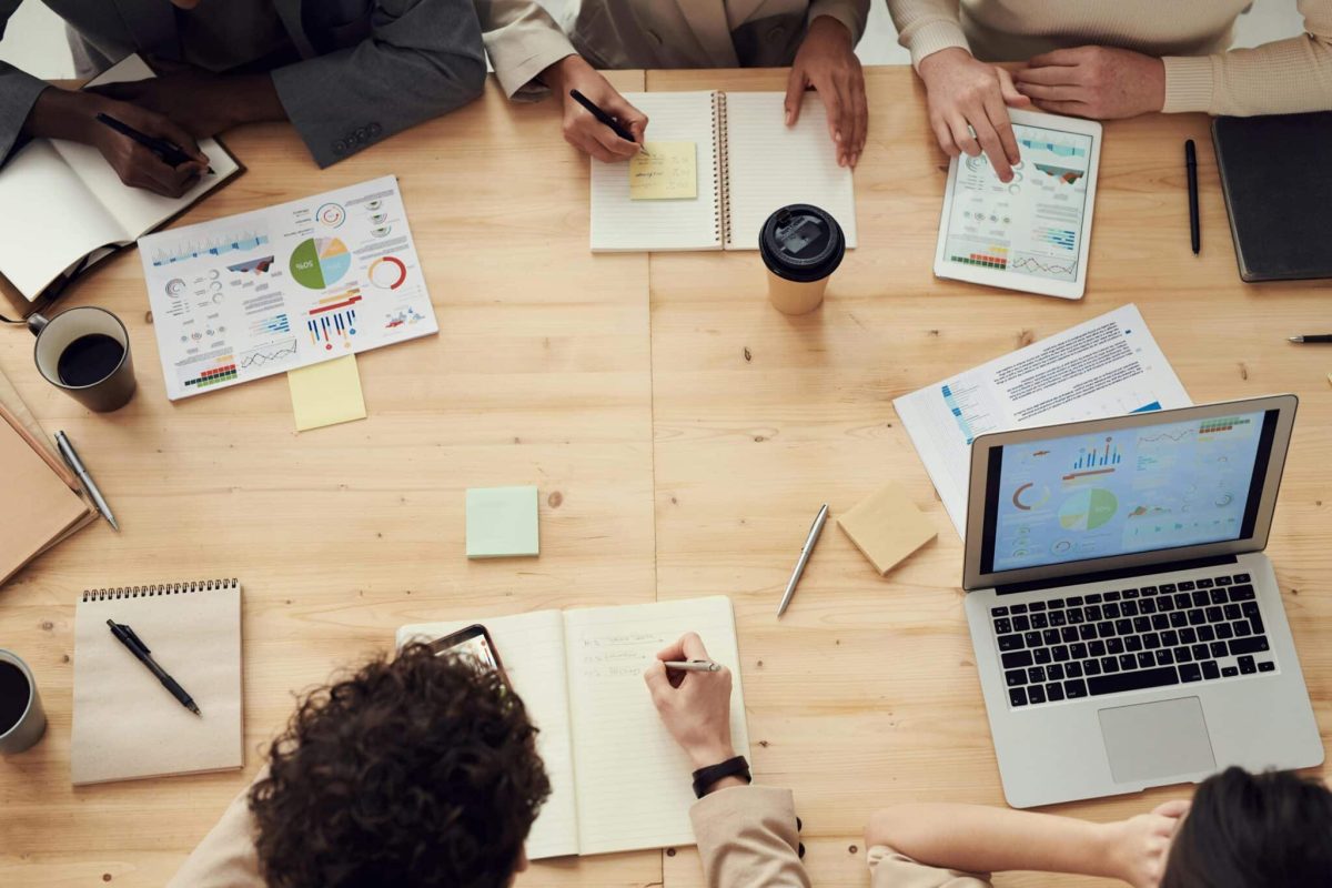 L’alignement de toute l’équipe, grâce à une communication régulière, permet d’assurer un atterrissage financier conforme aux prévisions